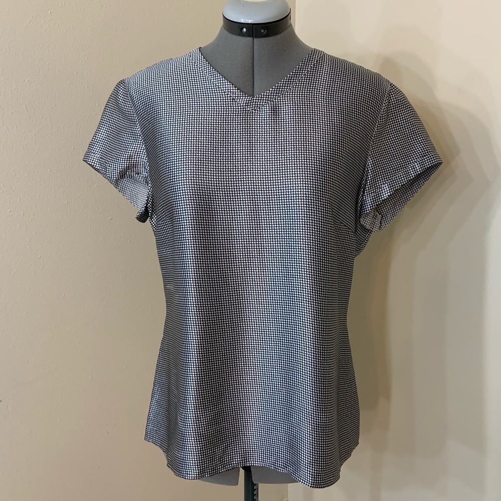 Giorgio Armani Silk Top Size 46 (Size XL)